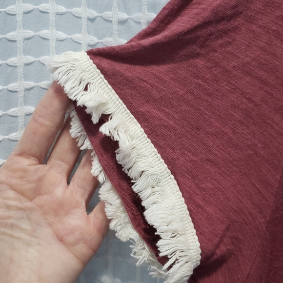 Missy Robertson fringe sleeve high-low top - Picture 2 of 5